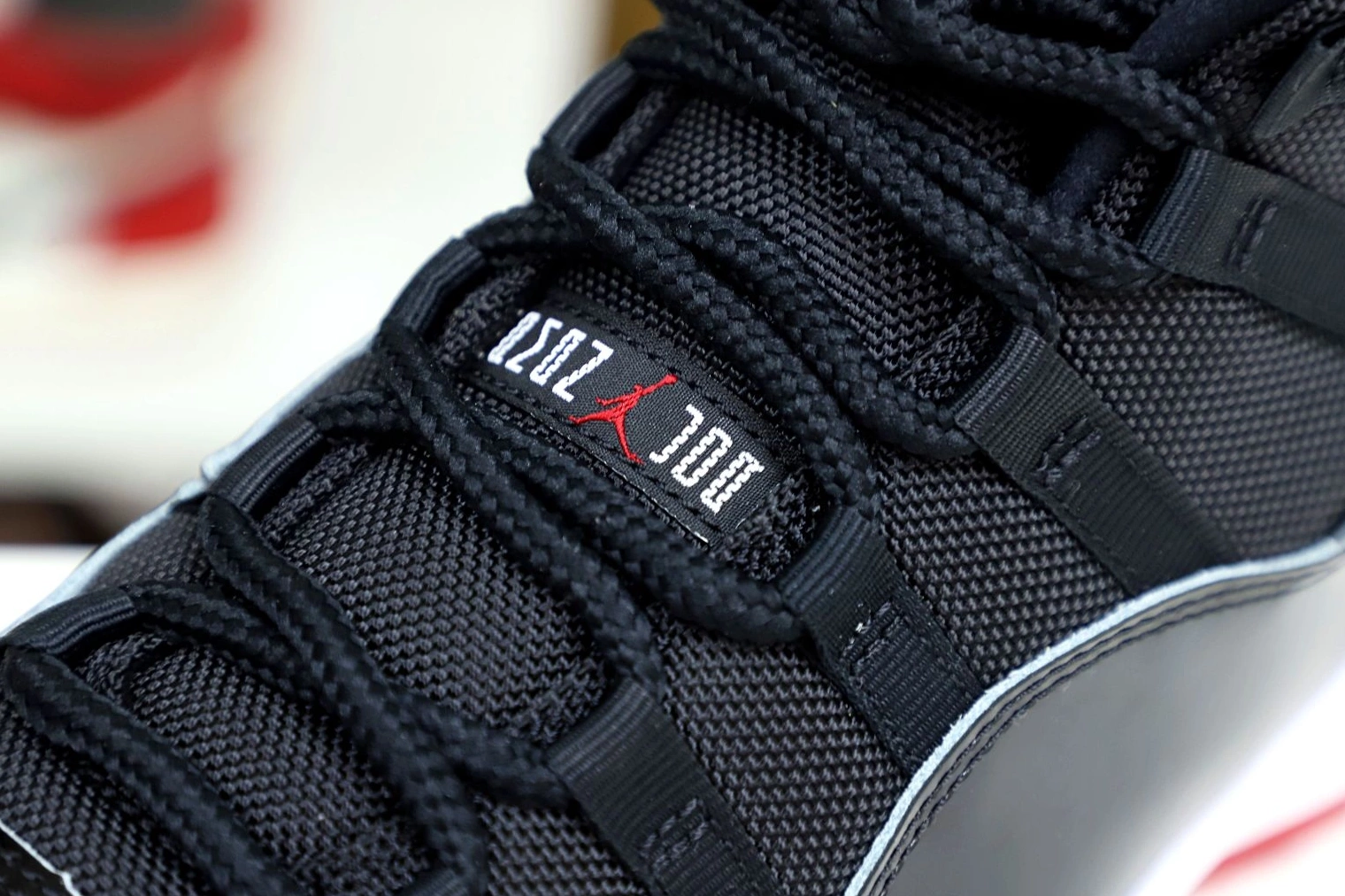 JORDAN 11 AIR 'BRED' 2019 RETRO 0927
